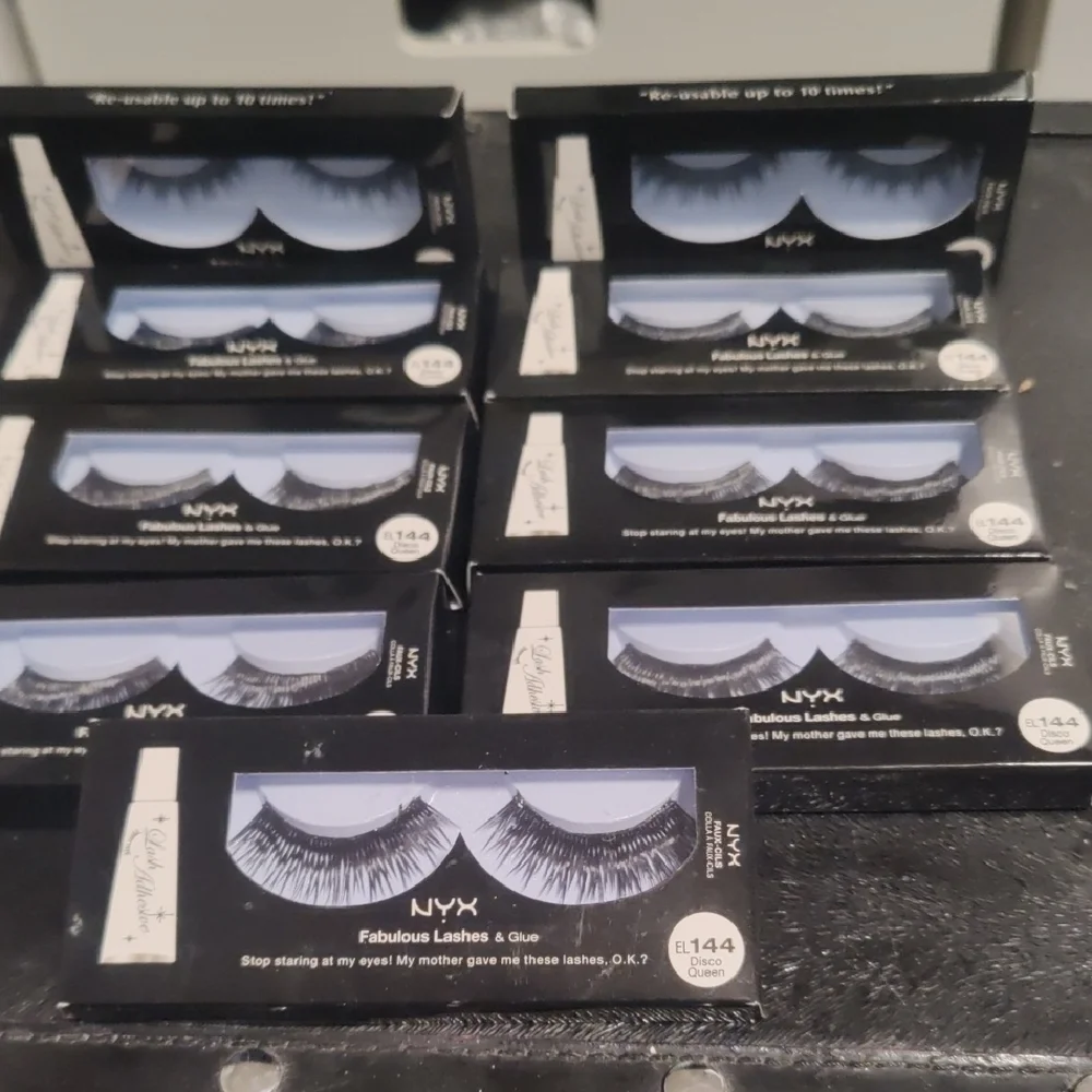 Lot of 10 NYX DISCO QUEEN faux lashes and glue
